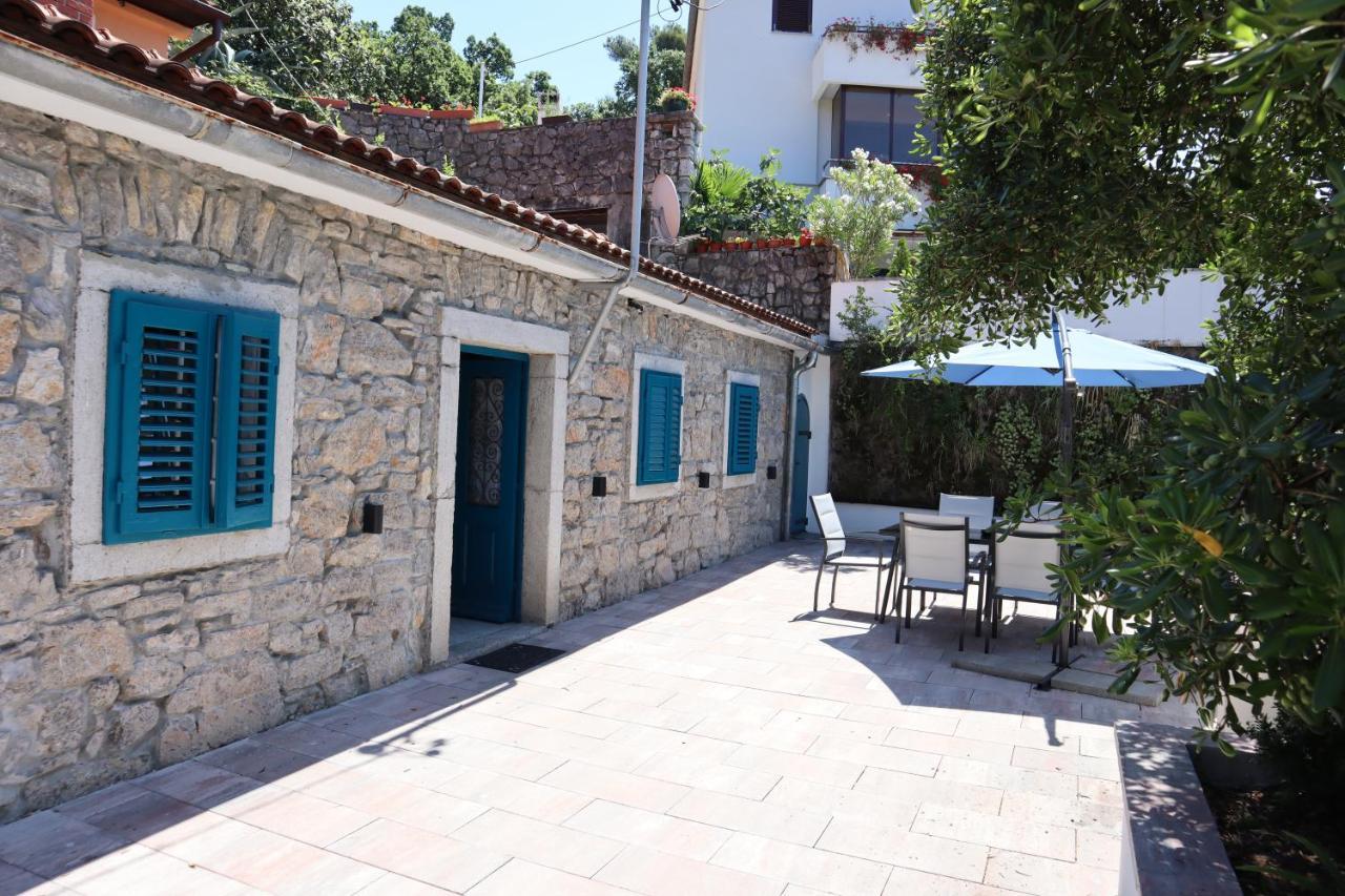 Guesthouse Toticevi ริเยกา ภายนอก รูปภาพ