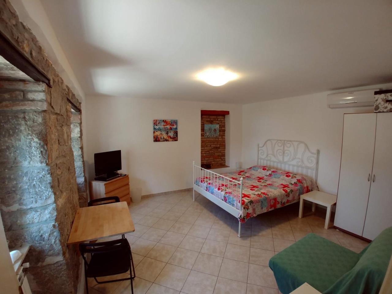 Guesthouse Toticevi ริเยกา ภายนอก รูปภาพ